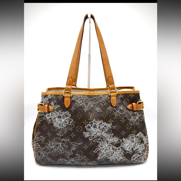 Louis Vuitton Handbags - 🔥RARE🔥 Louis Vuitton Dentelle Batignolles Tote - Silver
